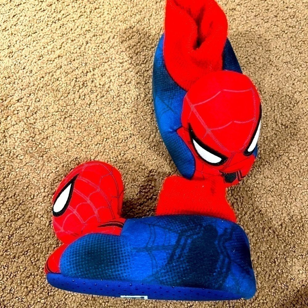 Avenger Marvel Spider-Man Boys Size Small (5/6) Slippers